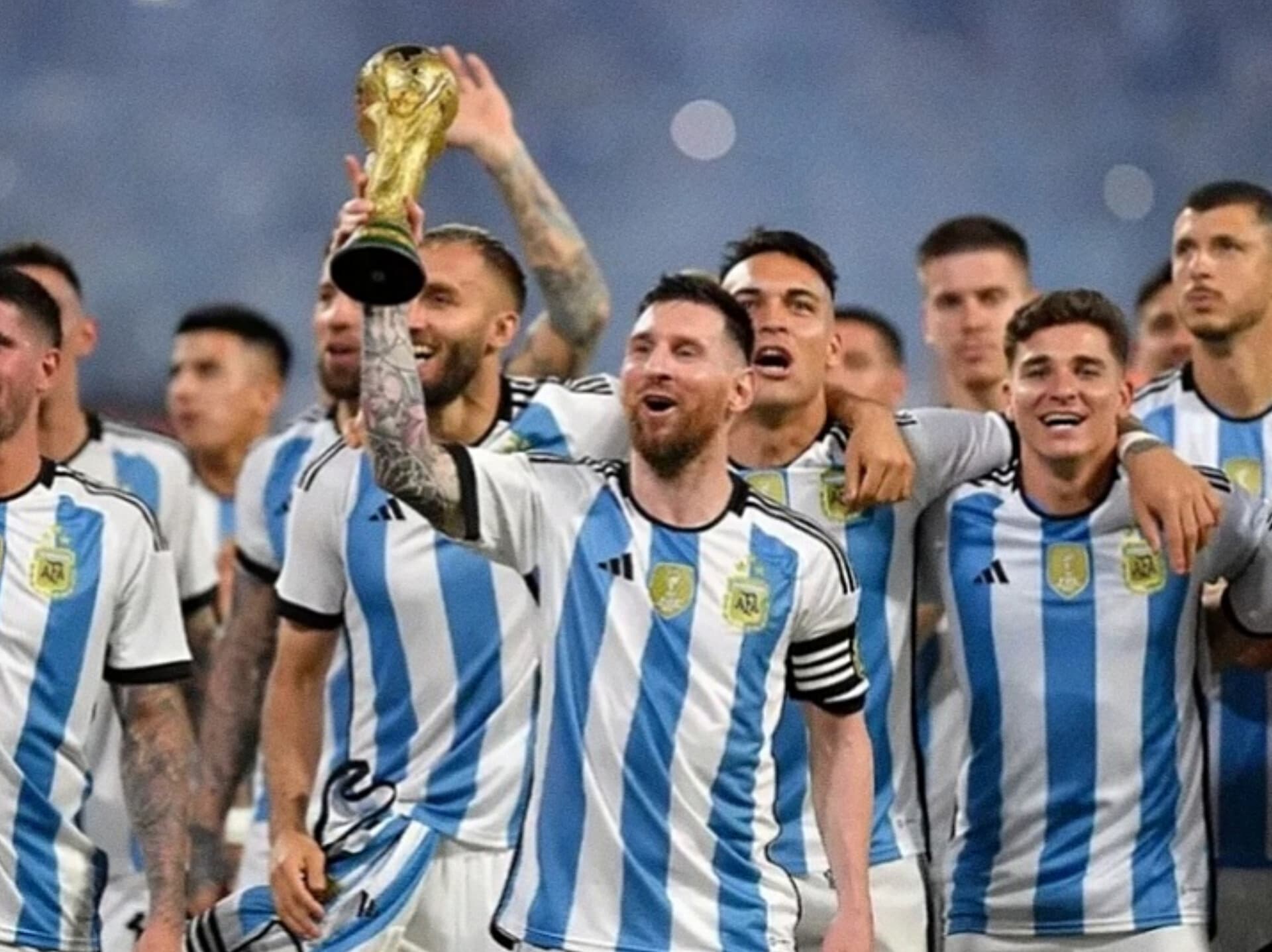 ۱۰ بازیکن برتر تاریخ فوتبال آرژانتین؛ آلبی سلسته نه، بگویید کهکشان آبی و سفید!