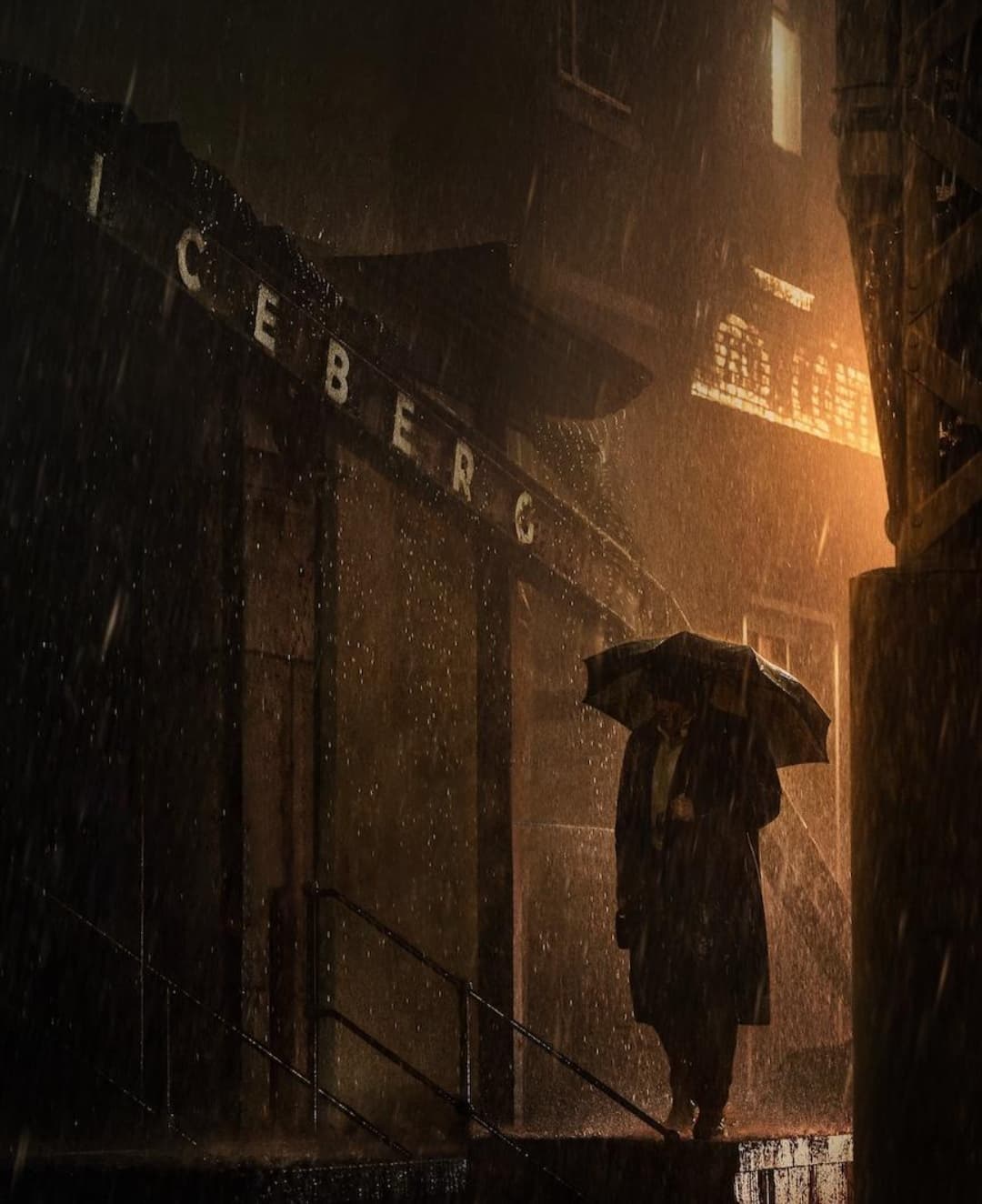 آهنگ بی‌کلام watch the world burn از Hans Zimmer & James Newton Howard 
