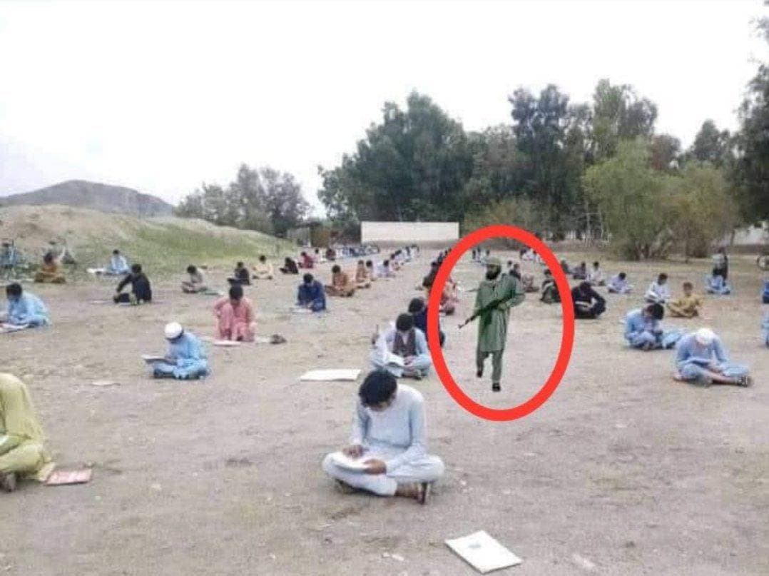 مراقب امتحان: ???