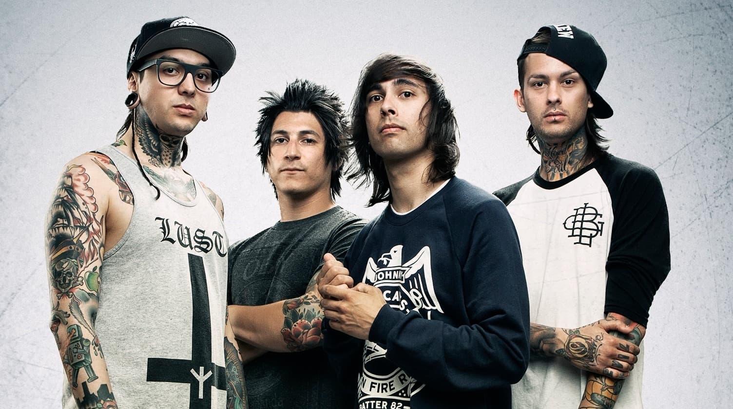 آهنگ King For A Day از Pierce The Veil و Kellin Quinn با متن و ترجمه