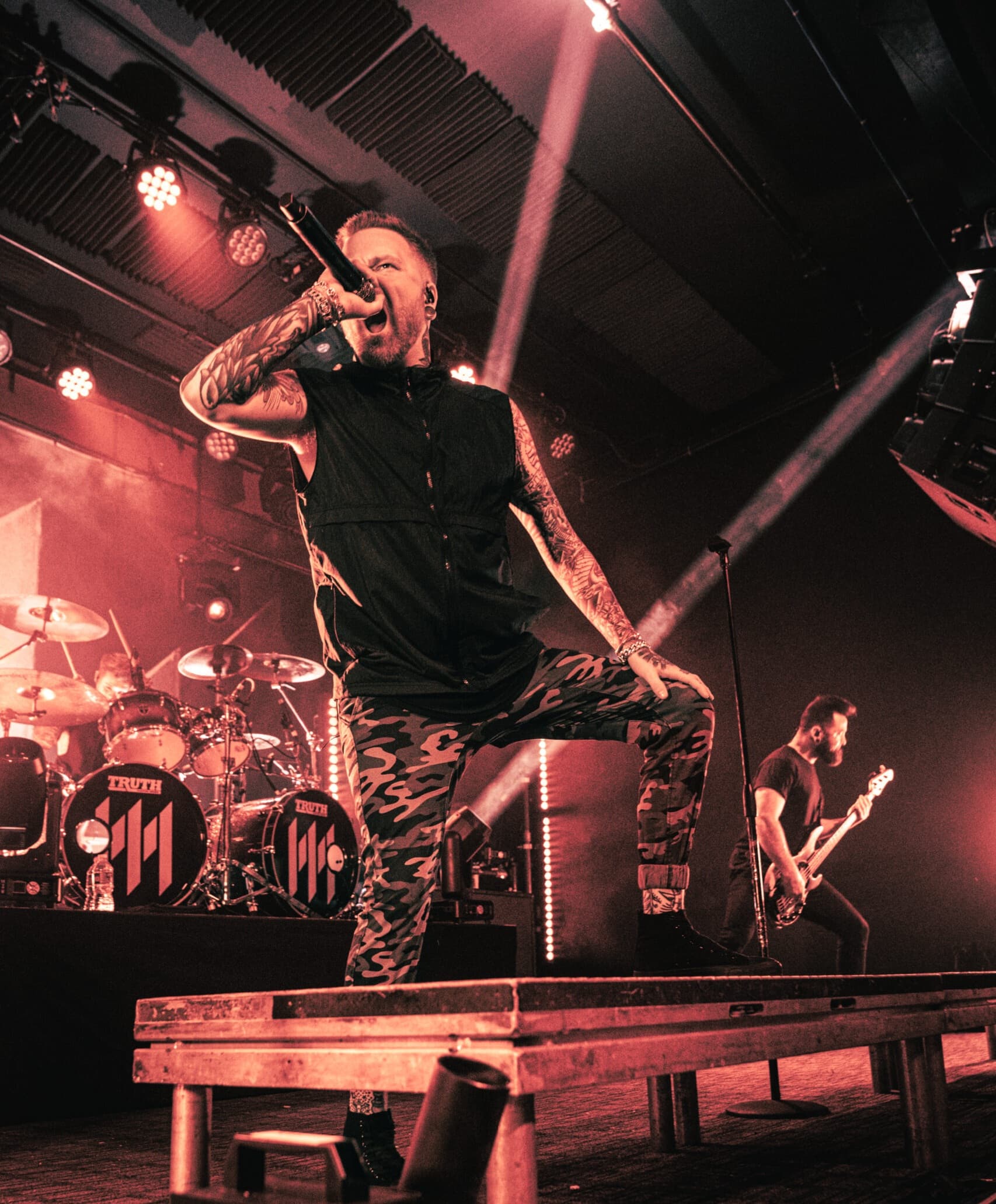 آهنگ Misery از Memphis May Fire با متن و ترجمه