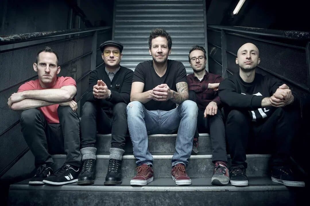 آهنگ Perfect از Simple Plan با متن و ترجمه