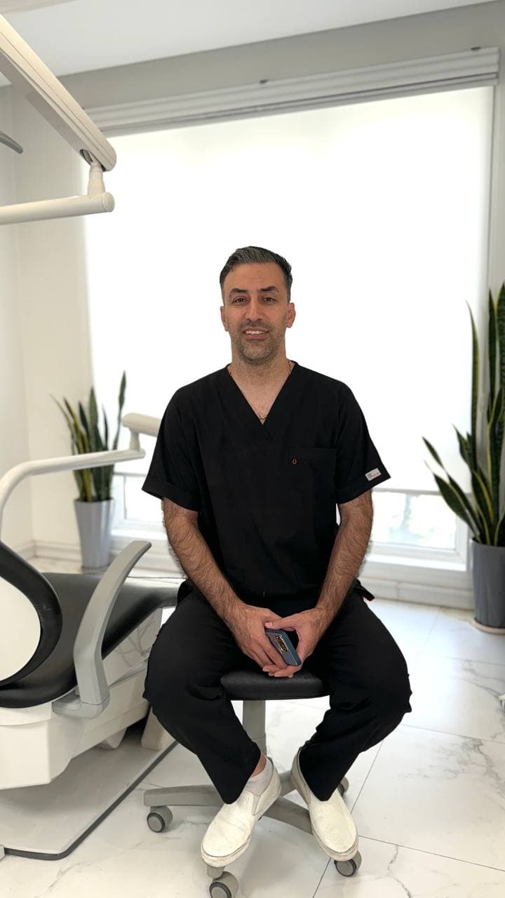 بیوگرافی دکتر حمیدرضا عباسی جراح دندانپزشک