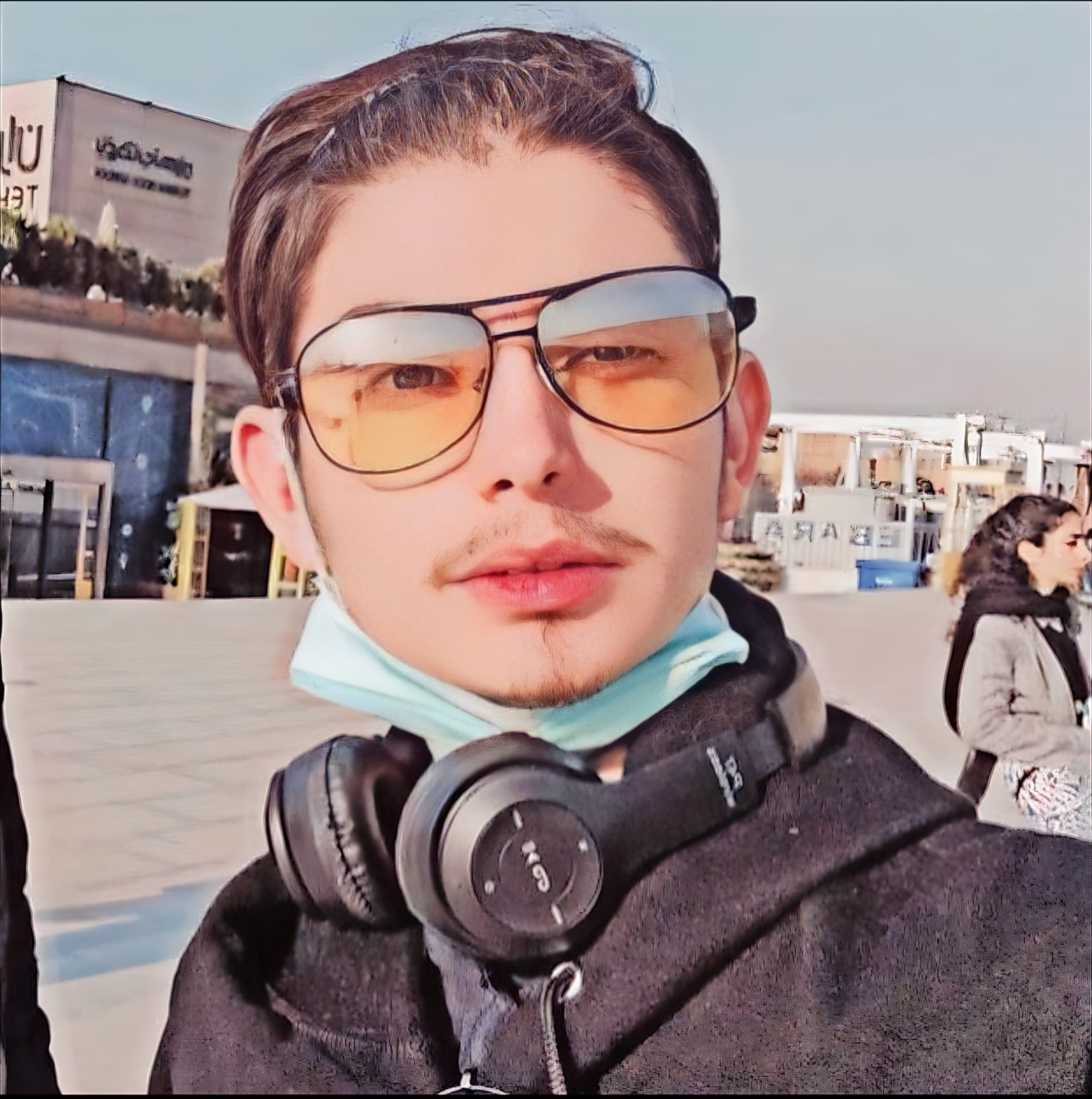 استاد محمد میرهادی مدرس بازیگری و خوانندگی 