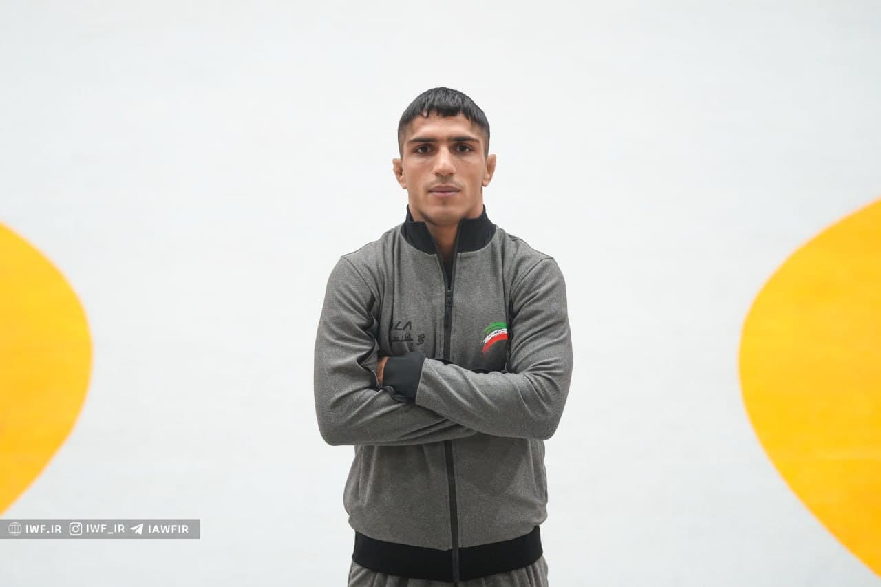 کشتی آزاد زیر ۲۳ سال قهرمانی جهان؛ علی مومنی به دیدار رده بندی رفت
