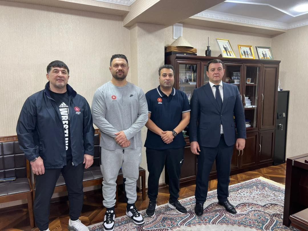 کمیل قاسمی و نیما صادقی سفیران کشتی ایران در تاجیکستان