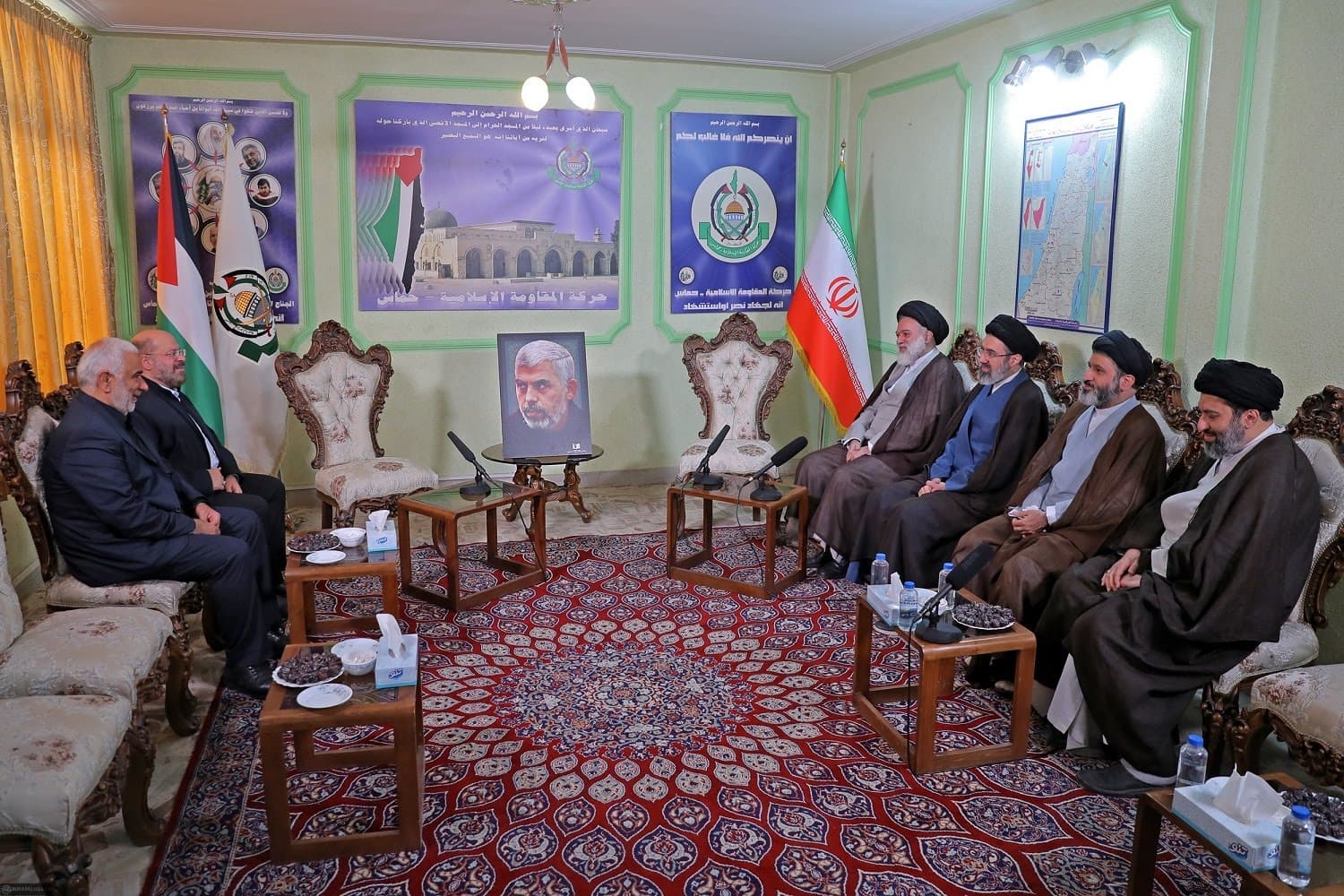 ببینید | حضور فرزندان رهبر انقلاب در دفتر حماس / بیوگرافی پسران آیت‌الله خامنه‌ای + عکس‌ها