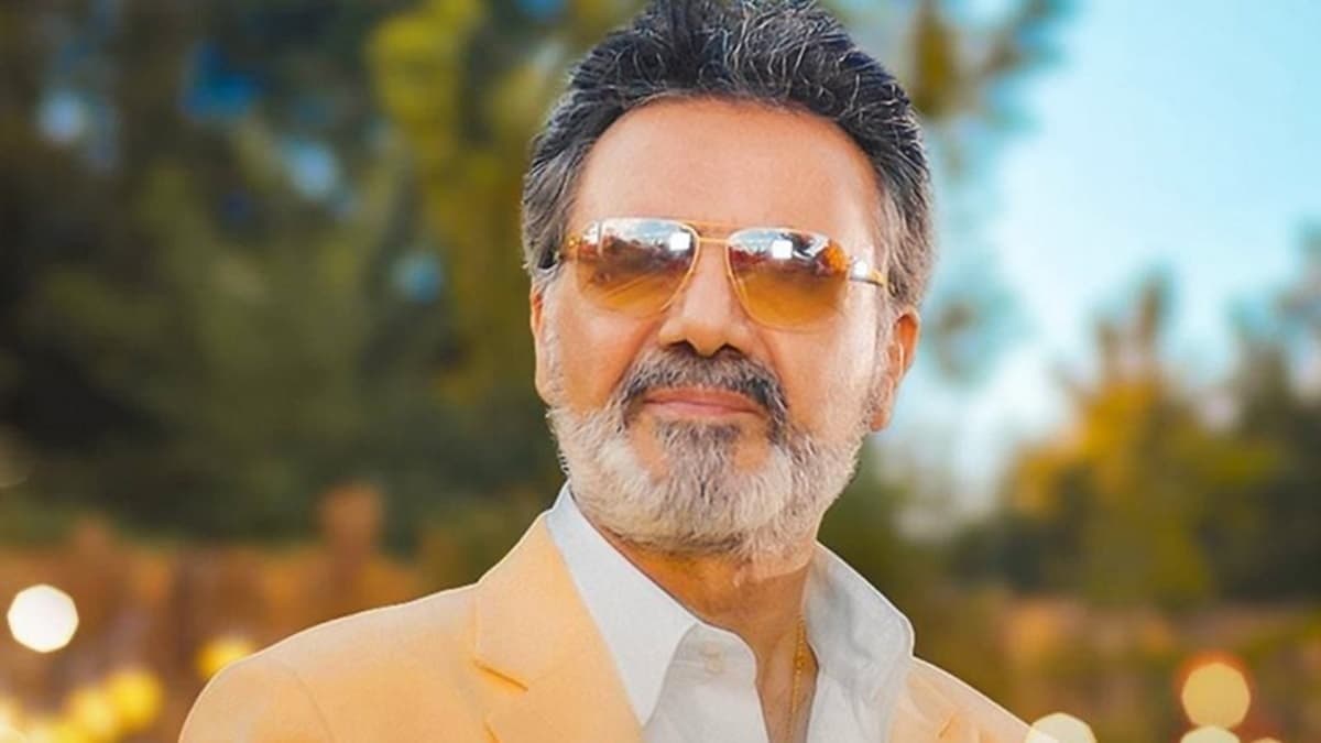 ریمیکس هنوزم عاشقم دنیای دردم مثه پروانه ها دورت میگردم