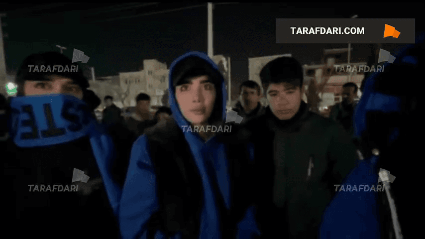 هواداران خانم استقلال: از ماست که بر ماست؛ بازیکن در زمین راه می رود و غیرت ندارد