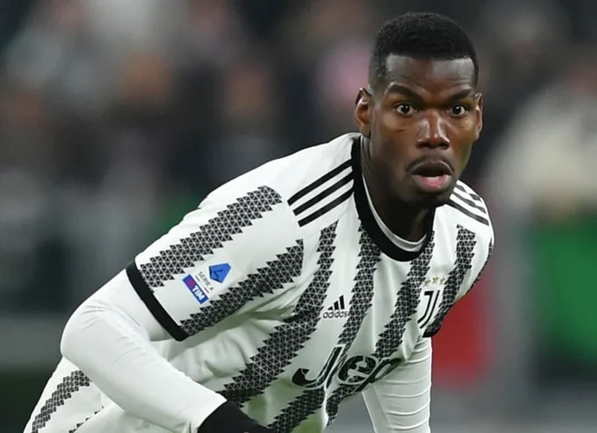 Pogba on the way to Esteghlal football team