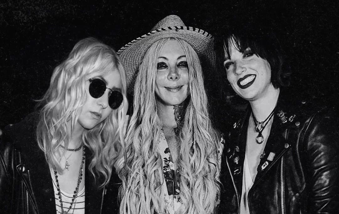 we will rock you(cover) by maria brink , lzzy hale and taylor momsen + lyrics