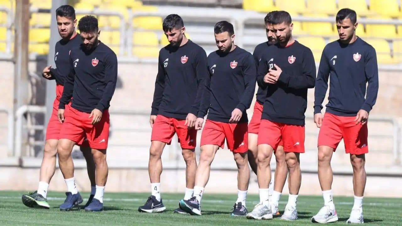 پرسپولیس؛ امیدوار به بازگشت به صدر نکات بازی پرسپولیس و گل گهر