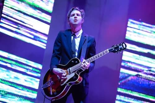 آهنگ Slow Hands از Interpol با متن و ترجمه
