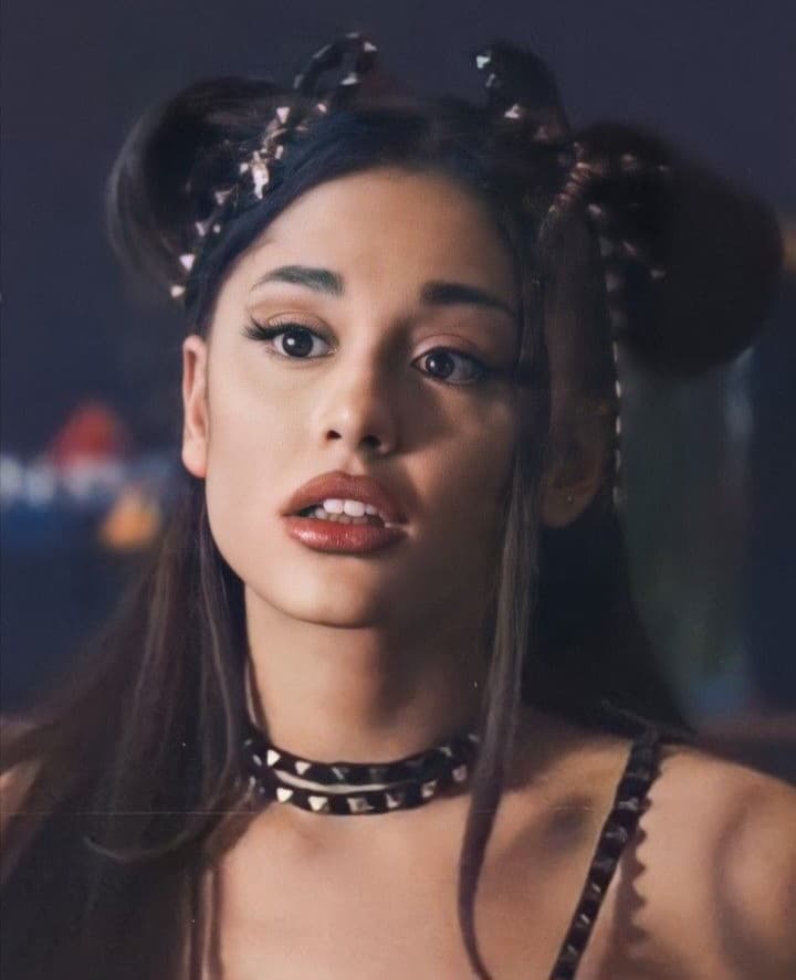 دانلود آهنگ boyfriend از Ariana Grande