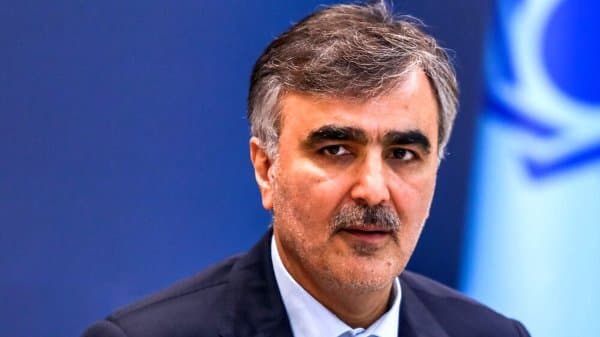 فرزین، رئیس‌کل بانک مرکزی: تا سه ماه دیگر نرخ ارز به قیمت واقعی خواهد رسید