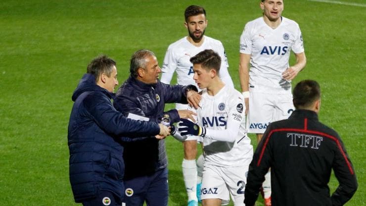 قاب مشترک اسماعیل کارتال و آردا گولر، سرمربی پرسپولیس و ستاره رئال مادرید