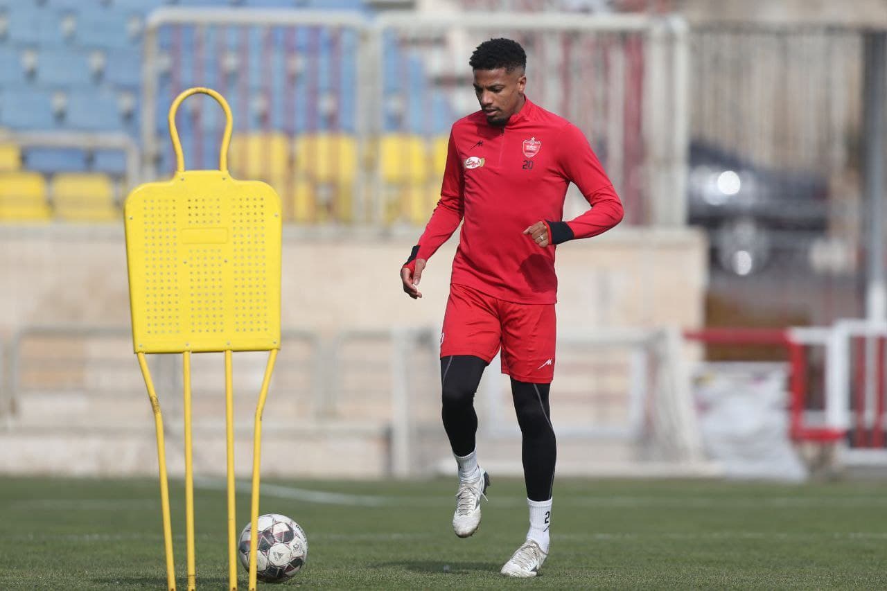 الزمالک مصر به دنبال جذب رایگان ایوب العملود از پرسپولیس