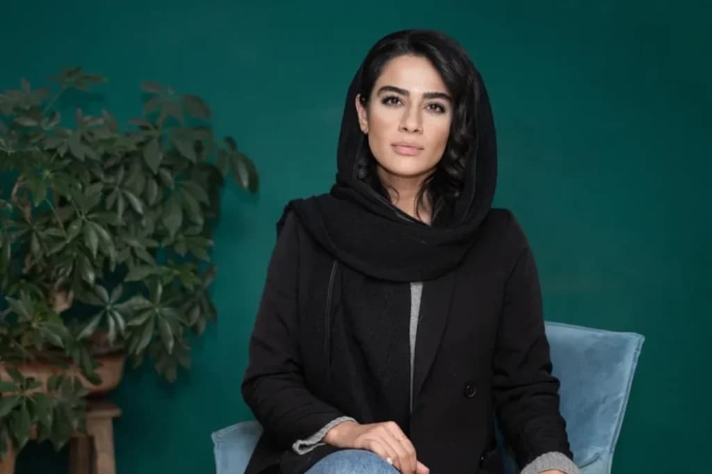 هیوا سیفی‌زاده، خواننده زن ایرانی آزاد شد؛ او چرا بازداشت شد؟ + شرح جزئیات بازداشت و بیوگرافی سیفی‌زاده