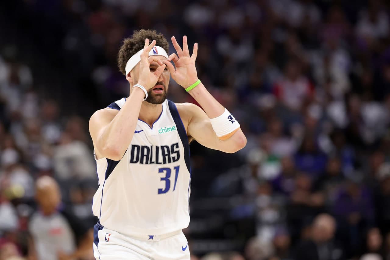 بسکتبال NBA | بازگشت از مرگ: دالاس و میامی هنوز در بازی‌اند