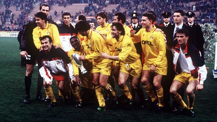 سومین قهرمانی میلان در سوپرجام اروپا با برتری 2-0 مقابل آرسنال در سال 1995
