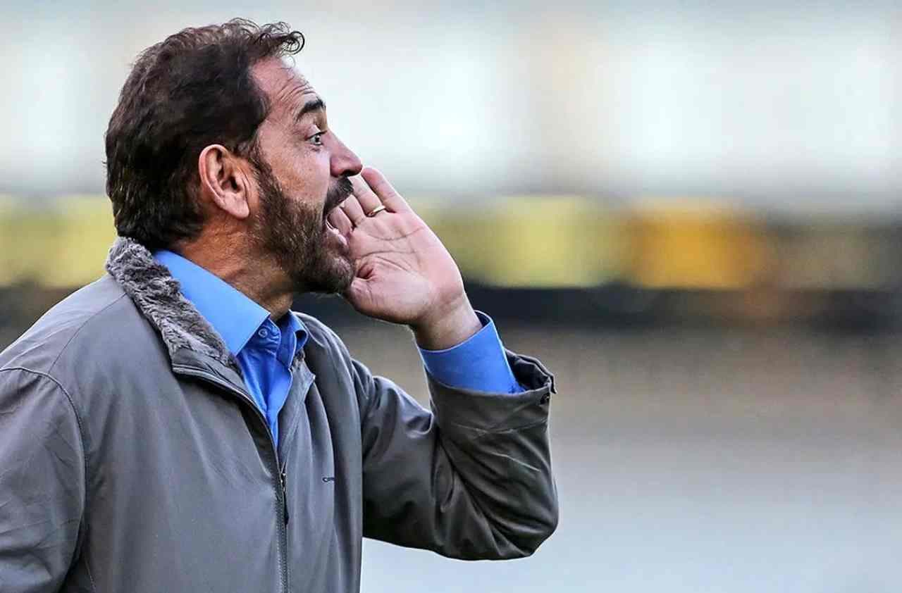 چیزی نمانده بود فیروز کریمی به جای بوژوویچ به استقلال بیاید