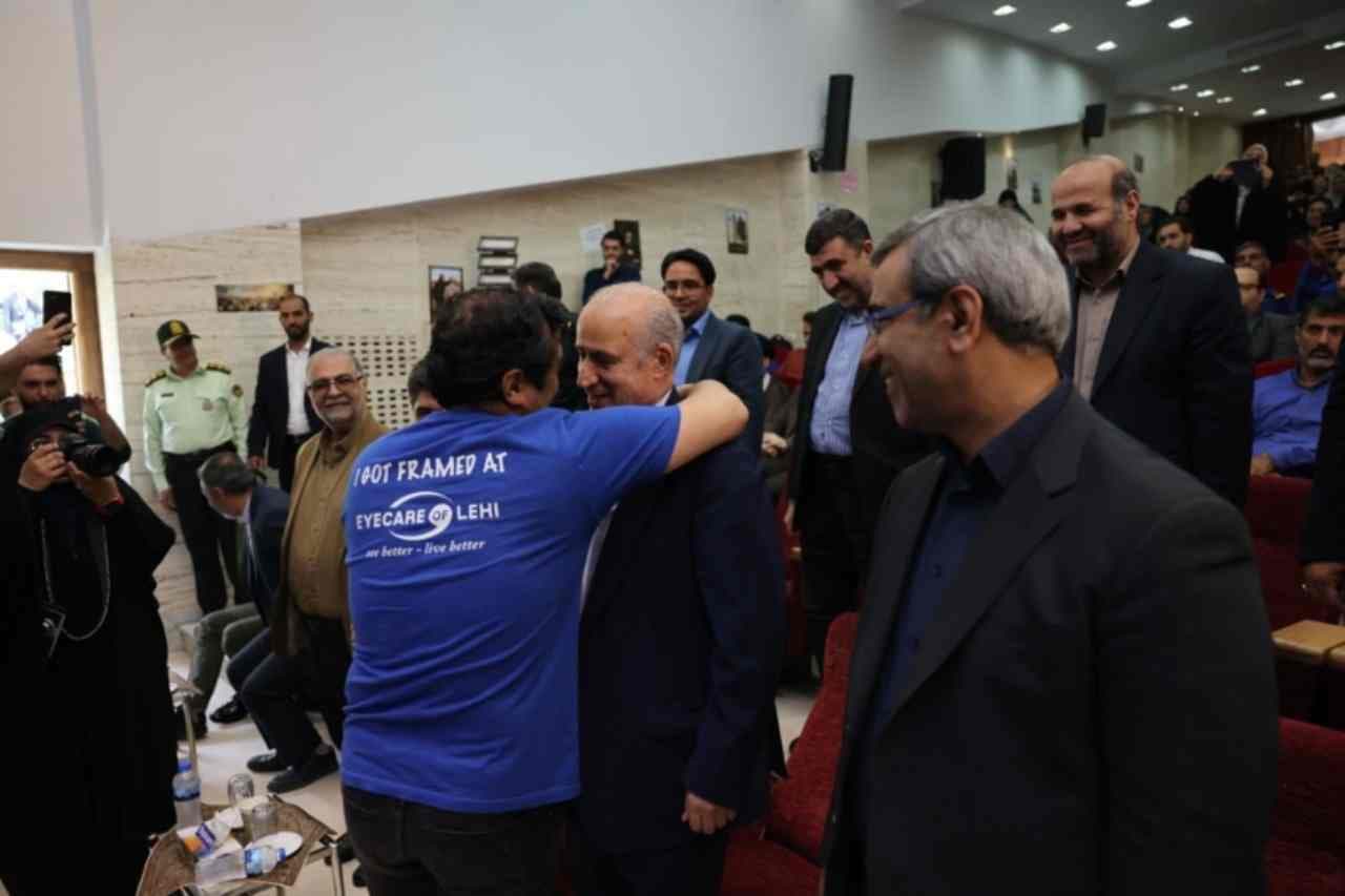 خداداد عزیزی و مهدی تاج آشتی کردند / عکس