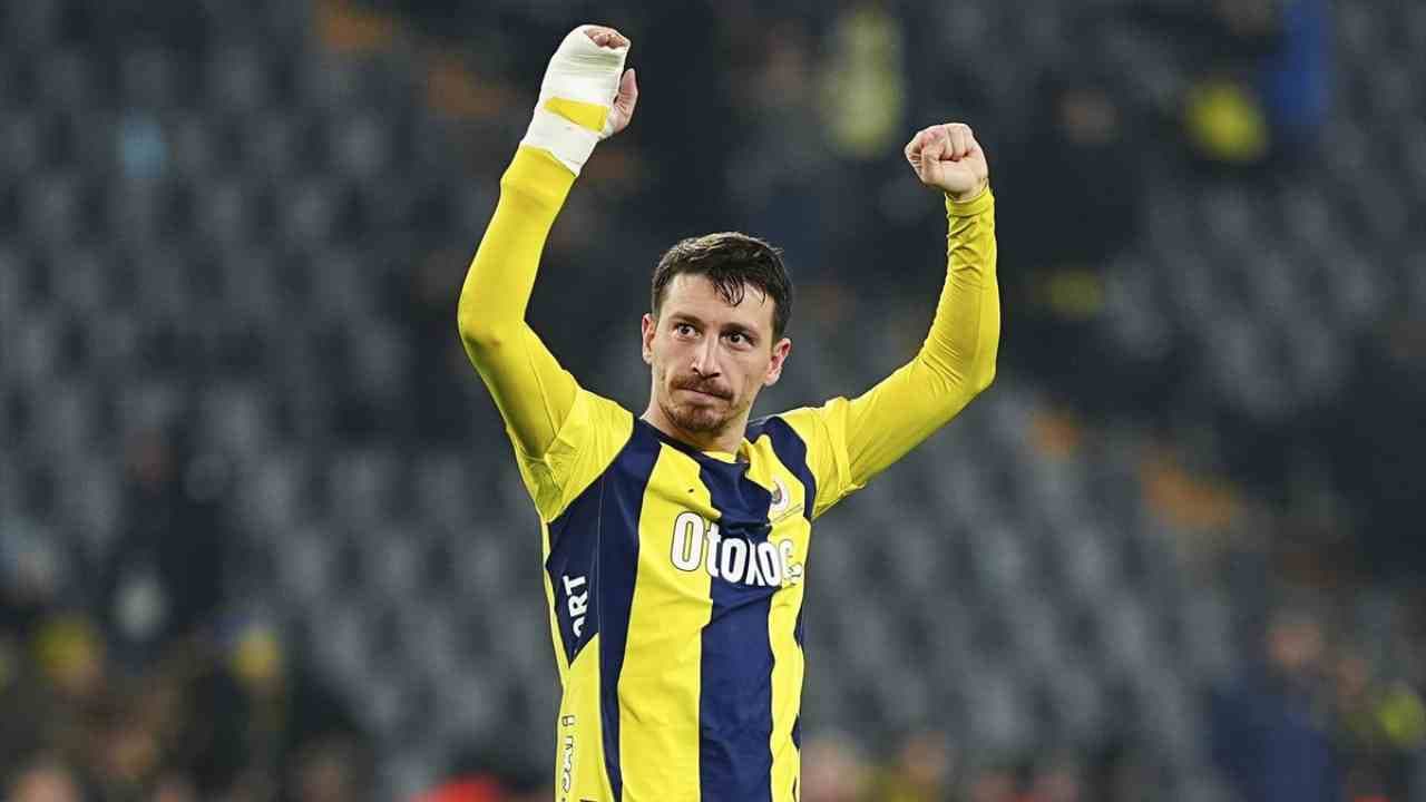 هافبک نیمکت‌نشین فنرباحچه در راه پرسپولیس؛ انتخاب عجیب کارتال