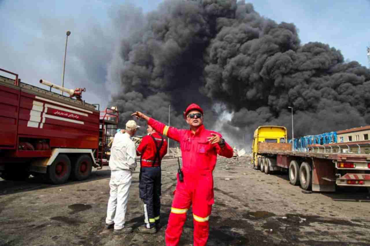 پوستر باشگاه خیبر؛ همدردی با خانواده‌های قربانیان حادثه تلخ بندر شهید رجایی