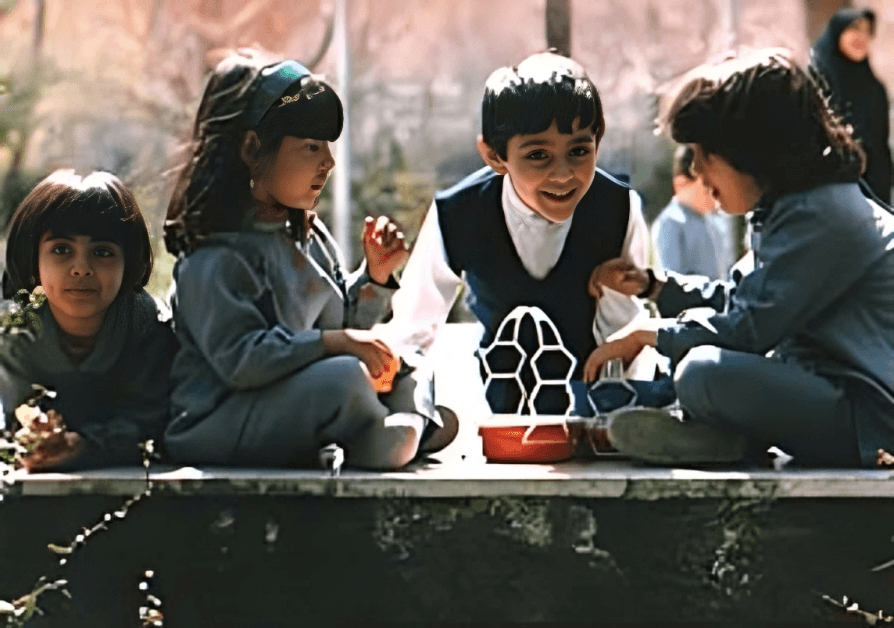 هفته كودك‌‏‎‏ در تهران ۲۱ مهر ۱۳۷۷ عکس از همشهری