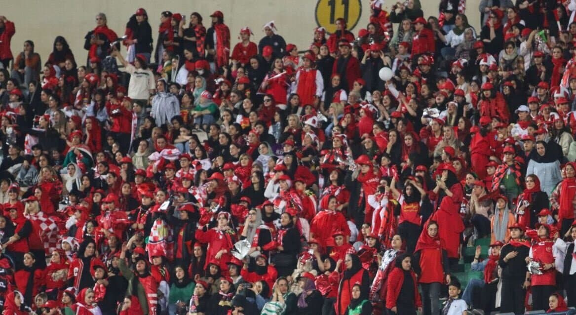 ورزشگاه آزادی برای زنان پرسپولیسی / عکس