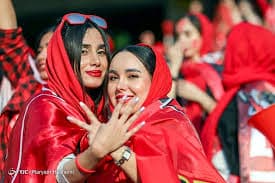 اخبار ورزشی تلویزیون فقط مادران پرسپولیسی رو نشون داد?