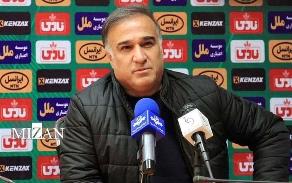 سیروس دین محمدی سرمربی پیکان در نشست خبری بعد از بازی با استقلال 