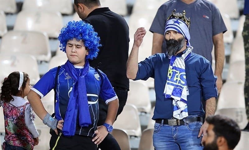 حواشی دیدار العین و استقلال؛ جمع آوری پرچم ایران توسط مسئولان ورزشگاه هزاع بن زاید