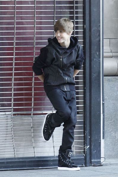 دانلود آهنگ You Smile از justin bieber  آلبوم 2010 - My Worlds Acoustic