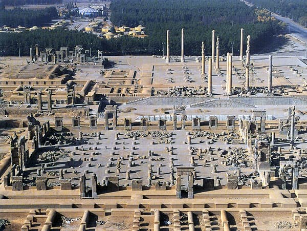 شاهان هخامنشی پس از اردشیر دراز دست (۲): اردشیر دوم و نبرد با گزنفون سردار و تاریخ نگار یونانی
