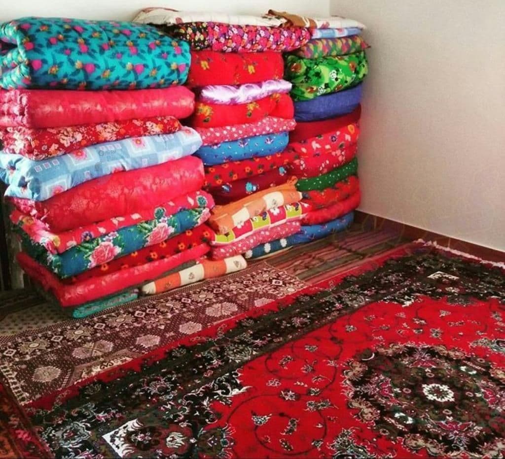 رنگ این لحاف وتشک ها خودش یه نوع امید به زندگی است ?