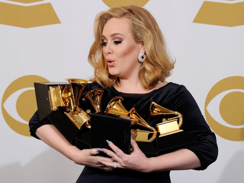 دانلود آهنگ زیبای Adele - Skyfall (موسیقی فیلم جیمز باند)