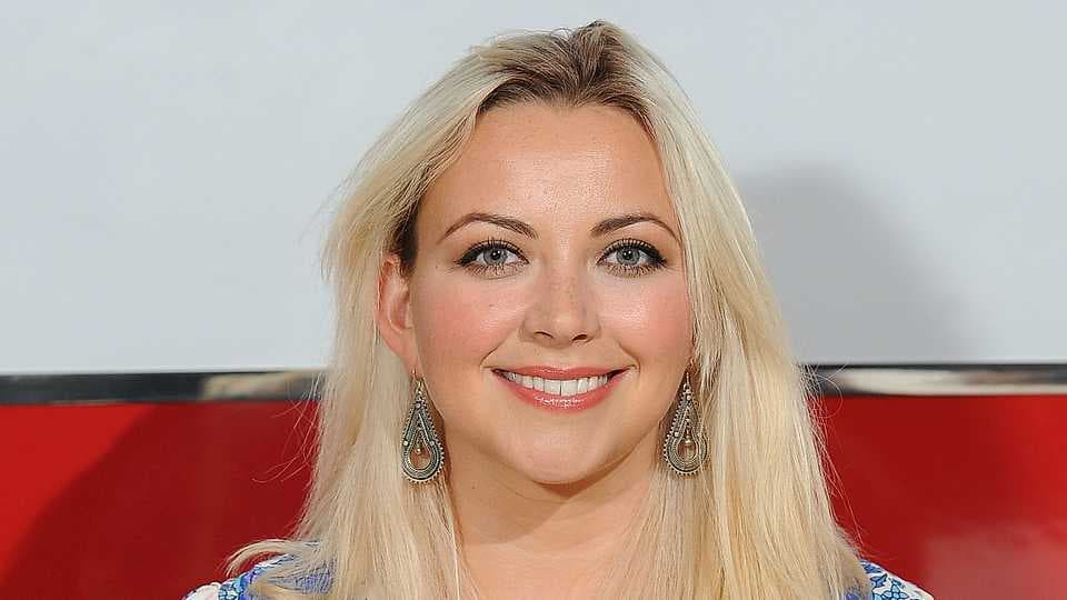 دانلود آهنگ زیبای Charlotte Church - Bridge Over Troubled Water