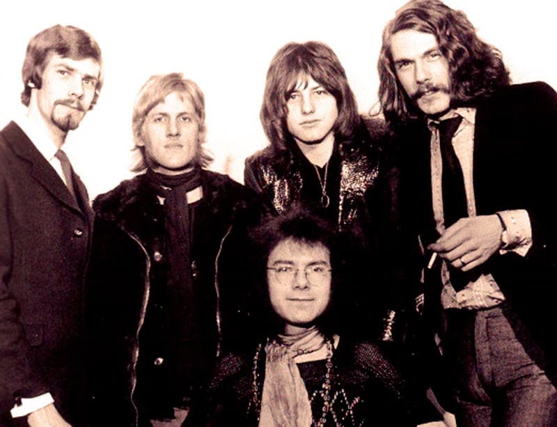 دانلود آهنگ زیبای King Crimson - Epitaph