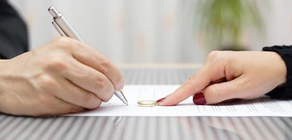 دادن حق طلاق به زن؛ قانون در این خصوص چه میگوید؟ 