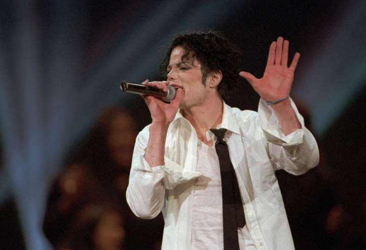دانلود آهنگ Michael Jackson - Beat It