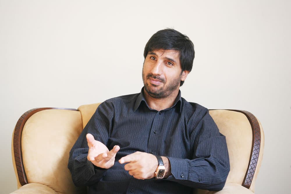 رضا حسن زاده: دوستان پرسپولیسی خوبی دارم اما  قهرمان اعلام کردن این تیم فوتبال ایران را زیر سؤال می‌برد؛ برخی فوتبالیست‌ها قلیان‌سرا راه انداخته‌اند