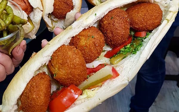 فلافل الان تو شهر شما چنده؟ (: