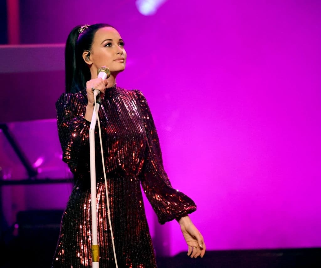 دانلود آهنگ سبک کانتری Kacey Musgraves - Merry Go 'Round