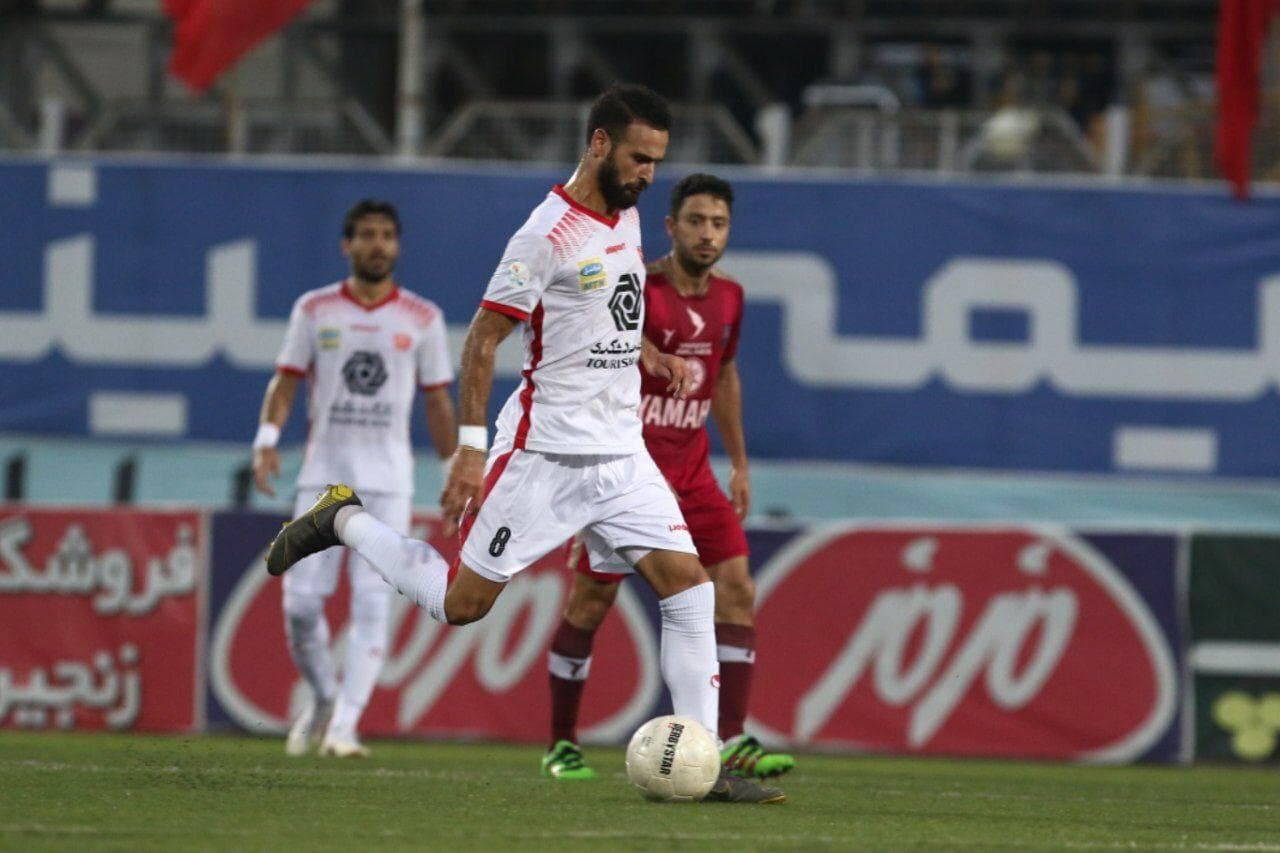 شوت نا آرام در شب آرام رادو / پرسپولیس زیر ذره بین طرفداری