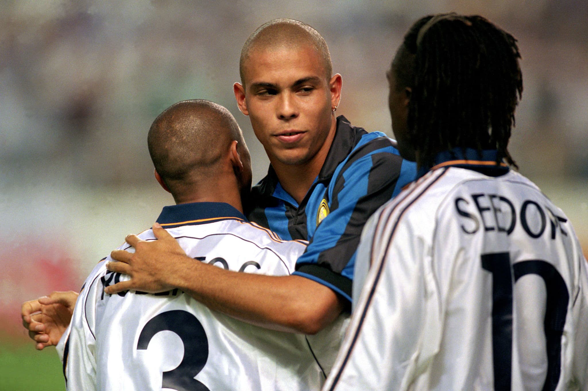 فول مچ کلاسیک؛ رئال مادرید 2-0 اینتر (بازی رفت مرحله گروهی لیگ قهرمانان اروپا - 1998/99)