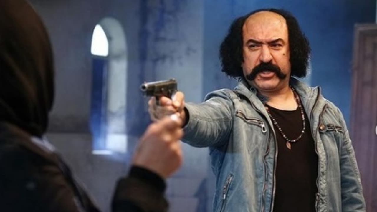 گریم متفاوت و جالب علی انصاریان در فیلم بانک زده ها!