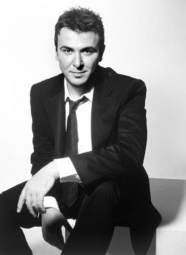 آهنگ یونانی و خاطره انگیز ti imouna gia sena از antonis remos