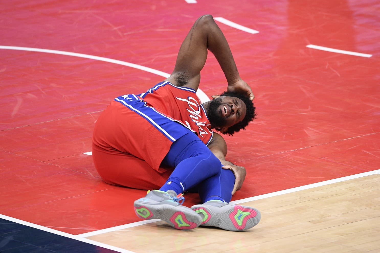 نتایج بازی‌های 12 مارس 2021 لیگ NBA / مصدومیت نگران‌کننده امبید؛ پانزدهمین شکست پیاپی راکتس
