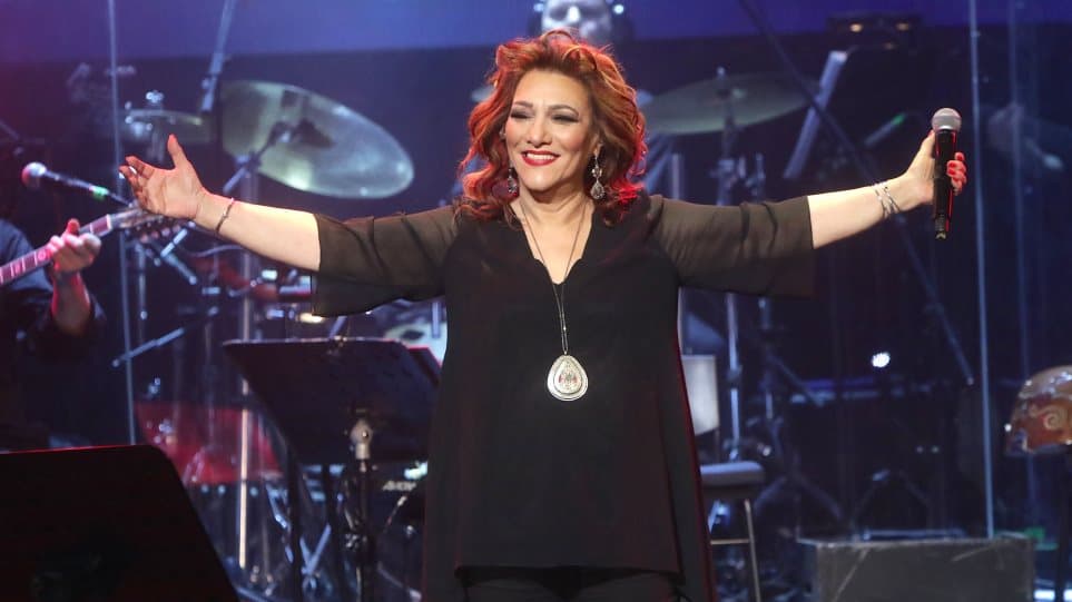 ترانه یونانی زیبای Epta از Eleni Vitali